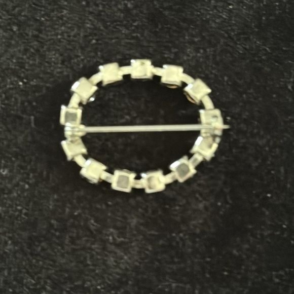 Vintage Austrian Crystal Brooch - Picture 2 of 4